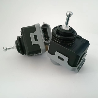Sửa chữa điều chỉnh đèn pha 12Volt Nissan Nhựa đen
