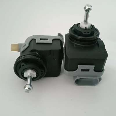 Sửa chữa điều chỉnh đèn pha 12Volt Nissan Nhựa đen